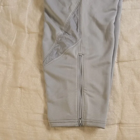 Under Armour Women's Light Gray Active Pantsuit - Picture 6 of 15